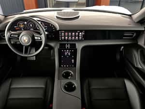 Porsche Taycan Break / Estate 571 cp 3.000 km 80.592 EUR — miniatura 7