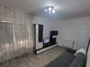 Închiriez apartament  1 camera — miniatura 1