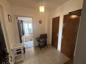 Titan - 2 camere - metrou - zona linistita - posibilitate parcare — miniatura 3