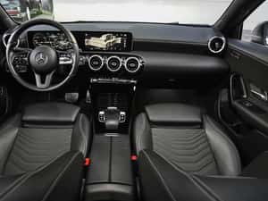 Mercedes-Benz A 200 2020, 163 CP, 19.965 EUR — miniatura 6