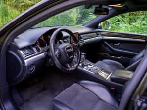 Audi S8.   An 2009 — miniatura 3