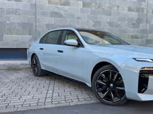 BMW 740 - 2026, Diesel, 4.050 km