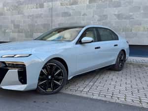 BMW 740 - 2026, Diesel, 4.050 km — miniatura 2