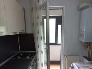 Inchiriez apartament 2 camere decomandat — miniatura 5