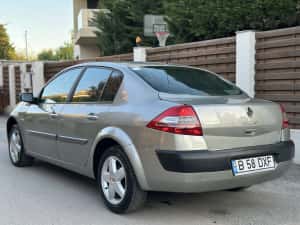Renault Megane 2 sedane  1.6 16Valve 105cp Privilege Full/Climatronic/Pilot Automat/Jante Aliaj/Impecabil Tehnic + Estetic — miniatura 3
