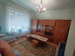 Apart la casa Bogdanestilor curte acces cu masina centrala proprie — miniatura 4