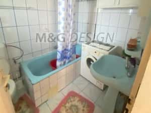 Apart la casa Bogdanestilor curte acces cu masina centrala proprie — miniatura 9
