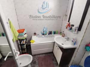 Apartament P+1, 4 camere, 2 bai, 3 balcoane, Zona Centrala Piatra Neamt — miniatura 4