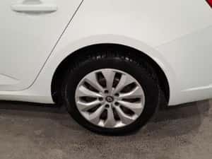 Renault Megane IV Face Lift - 1.5 Blue DCI 116 CP — miniatura 7