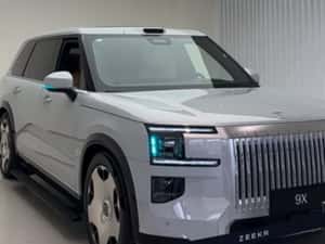 Zeekr 9X Automată 897 HP Hibrid (B/E)