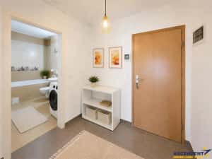 Studio cochet, gata de mutare, etaj1, parcare, boxa, aria Coresi, Avantgarden, Tractorul, Brasov — miniatura 4