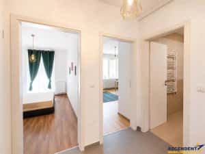 Studio cochet, gata de mutare, etaj1, parcare, boxa, aria Coresi, Avantgarden, Tractorul, Brasov — miniatura 7