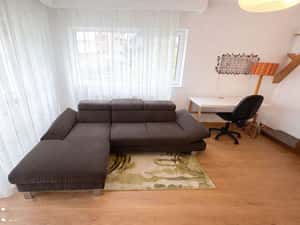 Apartament cu 3 camere, balcon și garaj în Zorilor