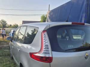 Vand Renault Grand Scenic 2011 1.5 DCI 106 CP — miniatura 3