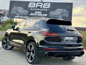 • Porsche Cayenne 3.0 Diesel 245 cp / Extra full / Packet GTS • Parc Auto • RATE • Garanție • — miniatura 5