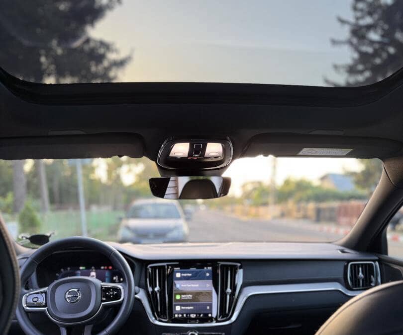 Volvo S60 B5 AWD Mild Hibrid 265hp Ultimate Dark — fotografie 1 din 7