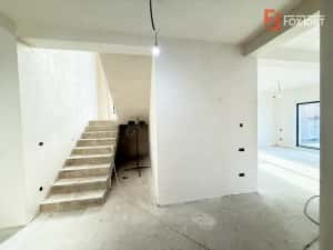 Casa individuala cu 5 camere de vanzare in Dumbravita — miniatura 3