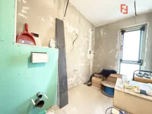 Casa individuala cu 5 camere de vanzare in Dumbravita — miniatura 8