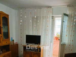 Apartament cu 3 camere de vanzare zona centrala — miniatura 2