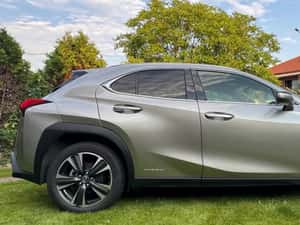 Lexus UX 250H Automată 184 HP Hibrid (B/E) — miniatura 4