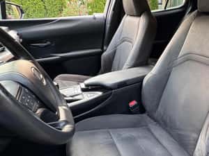 Lexus UX 250H Automată 184 HP Hibrid (B/E) — miniatura 7