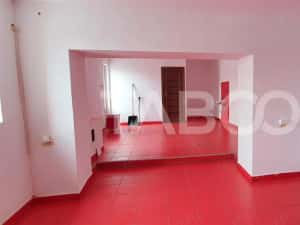 Spatiu comercial 42mp de vanzare renovat zona Orasul de Jos Sibiu