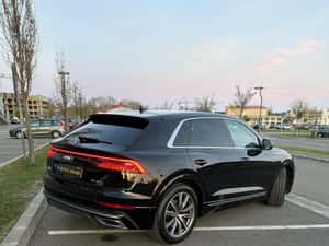 Audi Q8 55 TFSI Quattro S Line Mild Hybrid — miniatura 4