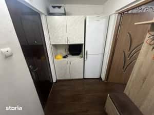 Apartament 2 camere în Craiovița Nouă, parter,centrală termică,mobilat — miniatura 6