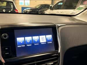 Peugeot 2008 1.2 VTI Style — miniatura 3