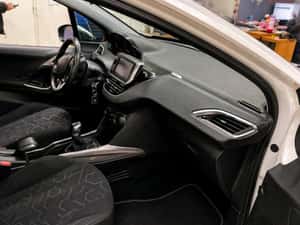 Peugeot 2008 1.2 VTI Style — miniatura 4