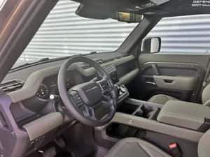 Land Rover Defender 110 3.0D I6 250 CP AWD Auto MHEV — miniatura 6