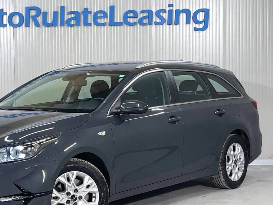 Kia cee'd 2022, break, automat, 160 cp, 14.690 EUR — fotografie 1 din 7