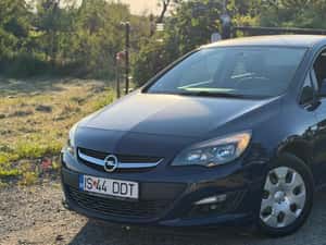 Opel Astra Manuală 110 HP Diesel