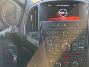 Opel Astra Manuală 110 HP Diesel — miniatura 6
