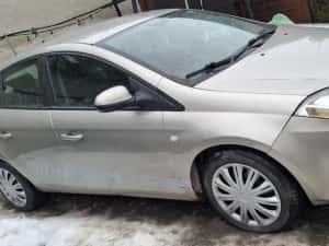 Fiat Bravo,1,9 motorină, an2009 ,preț 800 euro — miniatura 5