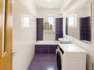 Apartament 3 camere de vânzare, Sector 4, 800 m metrou și balcon generos — miniatura 5