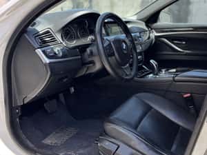 BMW Seria 5 530d Sport, an 2010, negru, cutie automată — miniatura 2