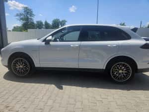 Porsche Cayenne S E-Hybrid — miniatura 6