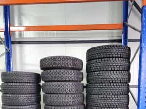 Anvelope 10 r 9.5 r si 215 75 R 17.5.