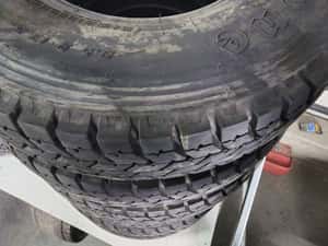 Anvelope 10 r 9.5 r si 215 75 R 17.5. — miniatura 10