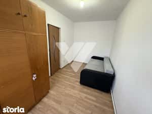 Apartament 2 camere renovat geam la baie zona Tiglari Sibiu — miniatura 5