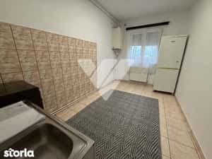 Apartament 2 camere renovat geam la baie zona Tiglari Sibiu — miniatura 6