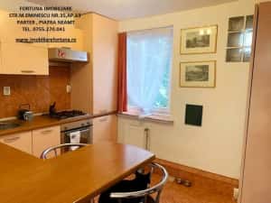 Apartament 3 camere, etaj 1, cu boxa in proprietate, zona Scoala nr.2 — miniatura 1
