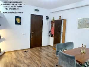 Apartament 3 camere, etaj 1, cu boxa in proprietate, zona Scoala nr.2 — miniatura 2