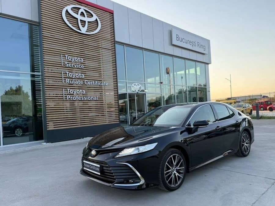 Toyota Camry Dynamic 2.5 Hybrid 218 Cp — fotografie 1 din 7