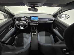 Dacia Duster 2025, 12.450 km, Manuală, Benzină — miniatura 3