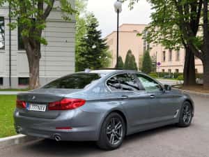 Bmw G30 520d / 190 cp An 2017 cu Trapa / scaune comfort seria 7 — miniatura 3