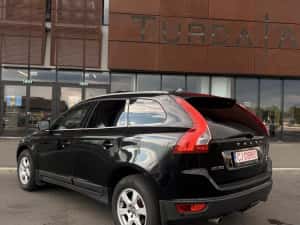 Volvo Xc60 2.4d AWD 4x4 — miniatura 4