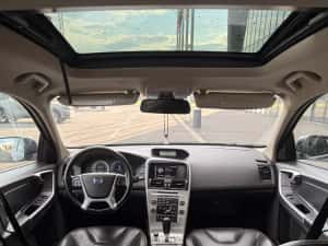 Volvo Xc60 2.4d AWD 4x4 — miniatura 5