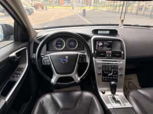 Volvo Xc60 2.4d AWD 4x4 — miniatura 8